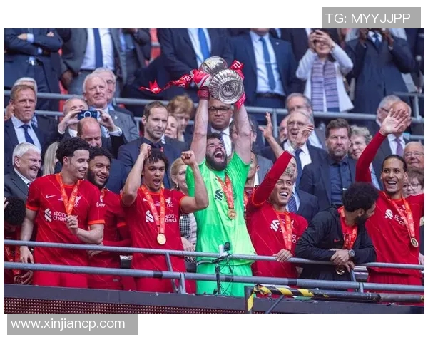 英格兰足球超级联赛新赛季前瞻:豪门争夺战与新兴球队崛起的精彩对决 英格兰足球超级联赛新赛季前瞻:豪门争夺战与新兴球队崛起的精彩对决