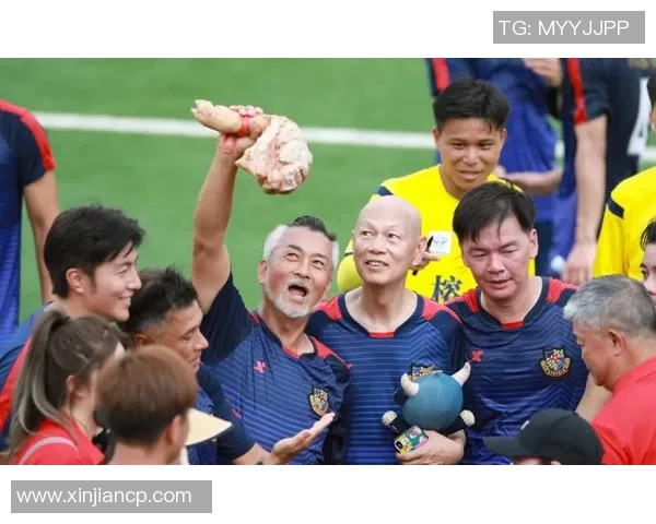 三个足球明星搞笑采访大揭秘让你笑到停不下来